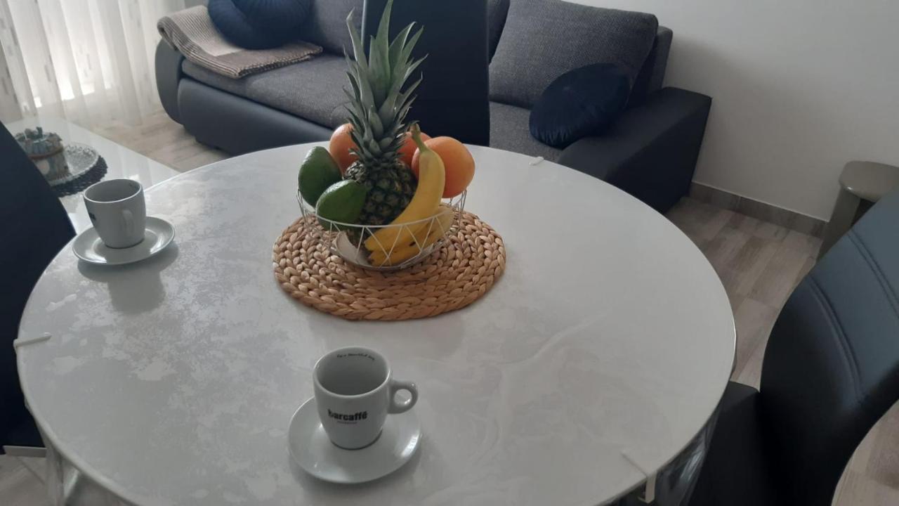 Apartmani Lucija Povljana Kültér fotó