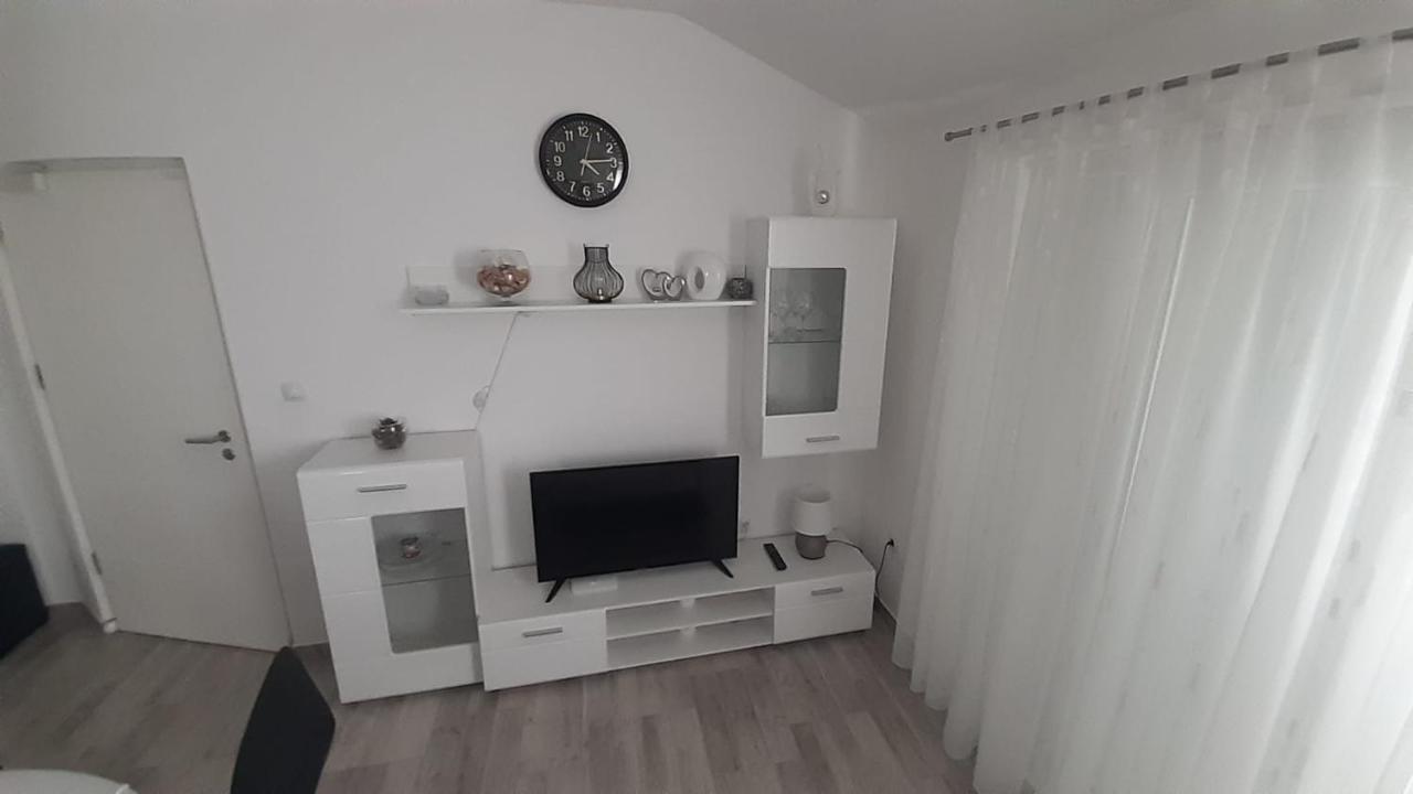 Apartmani Lucija Povljana Kültér fotó